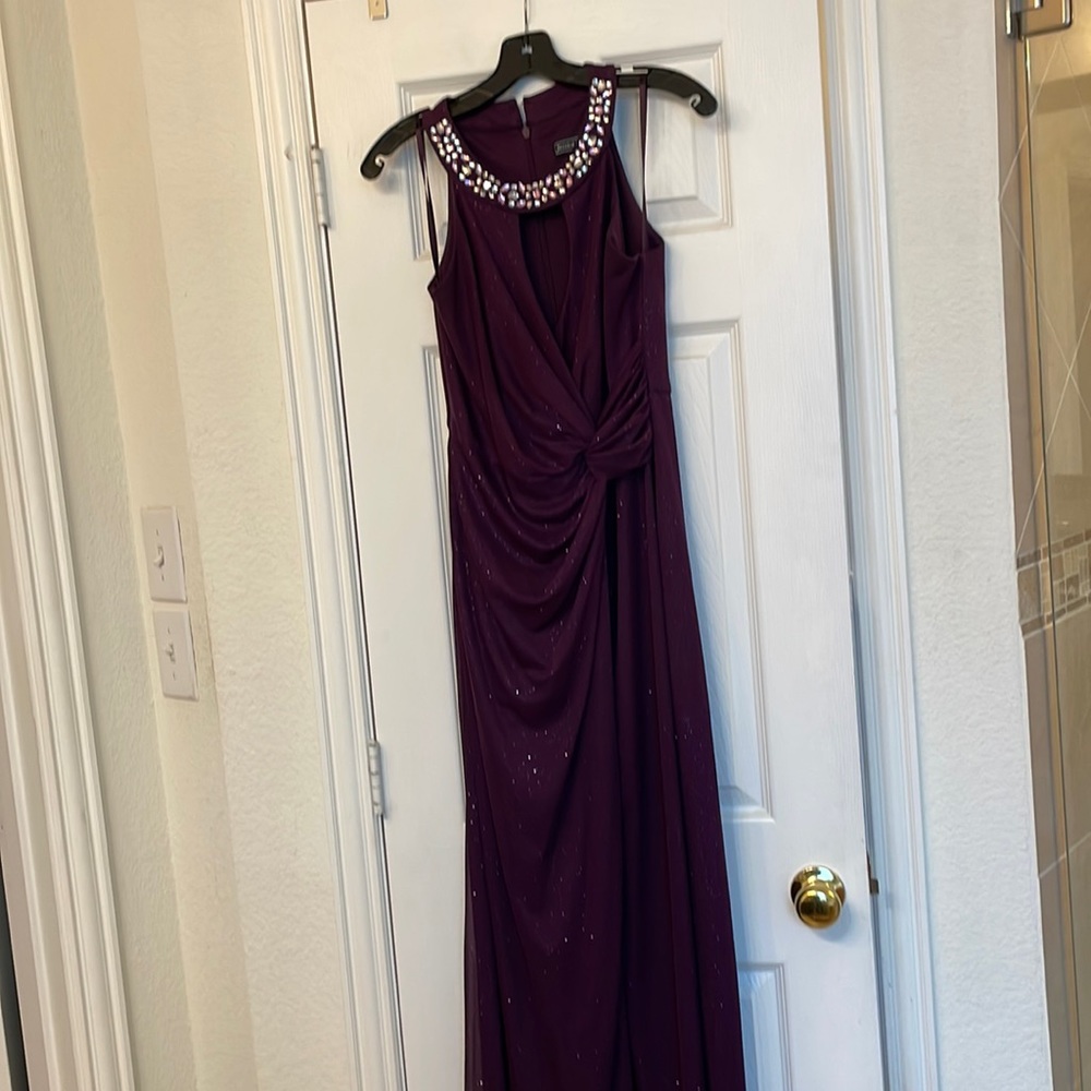 Long dress size 6 worn once